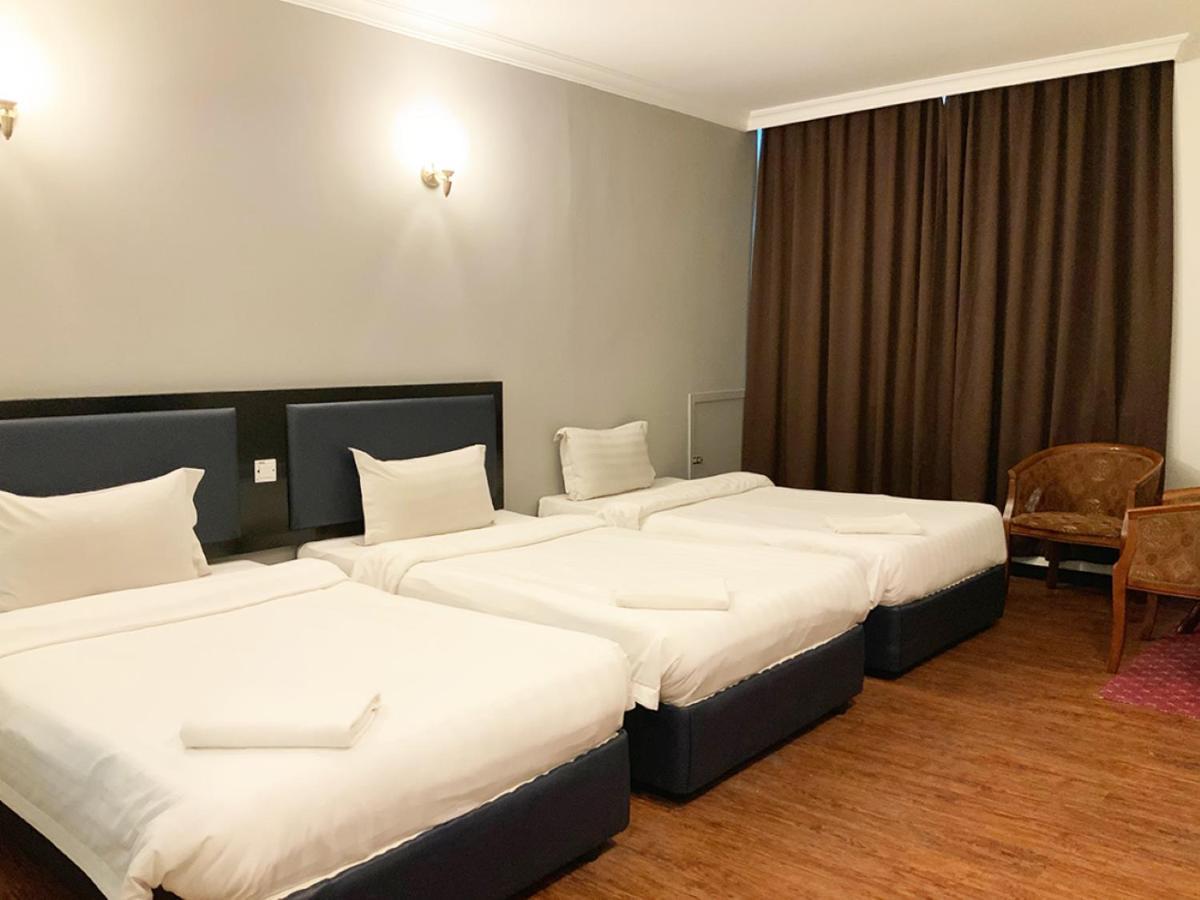 Golden Hotel Кота Кинабалу Екстериор снимка